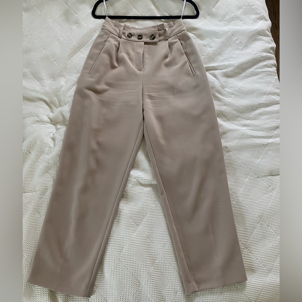 TOPSHOP pleated beige trousers